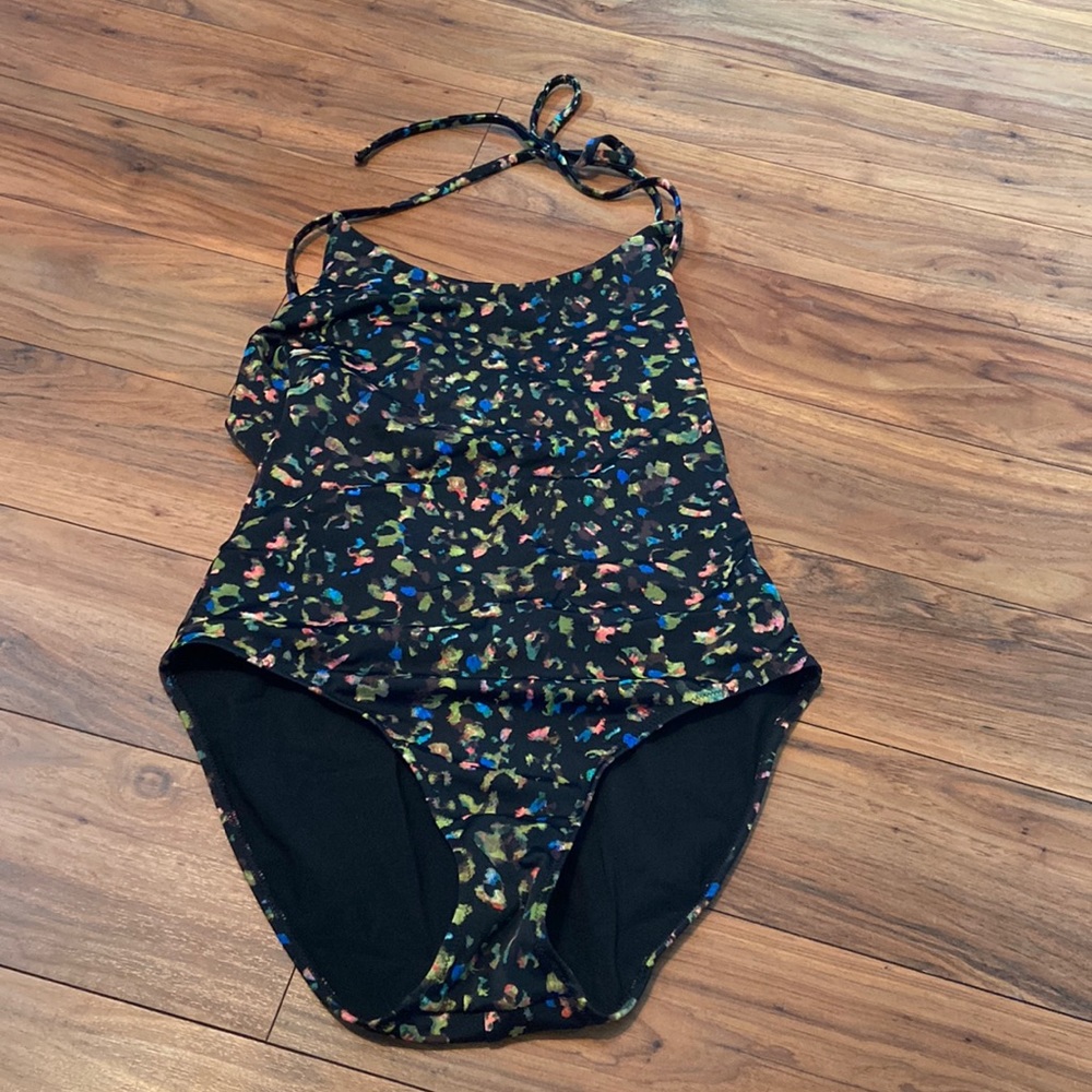 Athleta keyhole one piece swimsuit